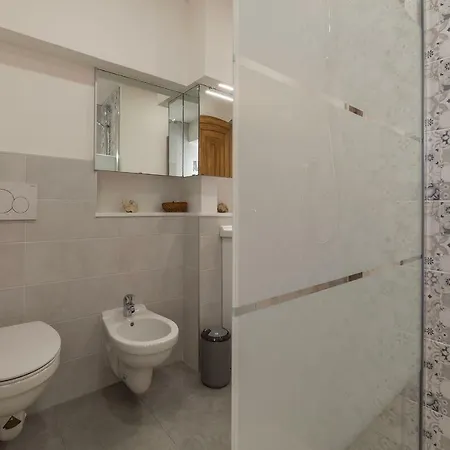 Apartment Montecitorio Lovely Rome
