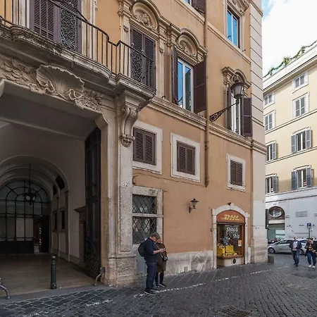 Montecitorio Lovely *